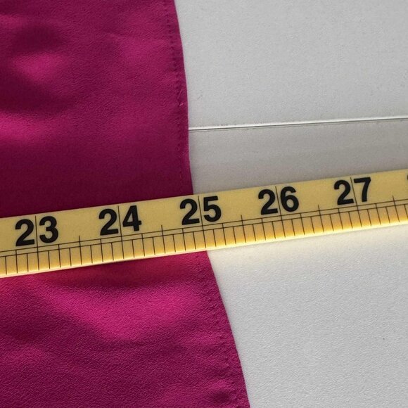Violet + Claire Sleeveless Fuchsia Keyhole Blouse – Size S - Picture 5 of 5